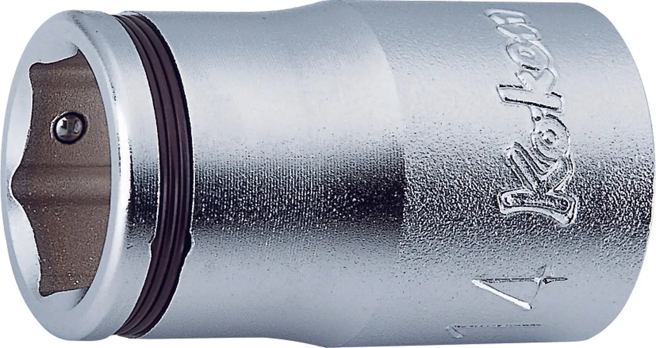 1/2 Sq. Dr. Nut Grip Metric Chrome Socket in 17mm