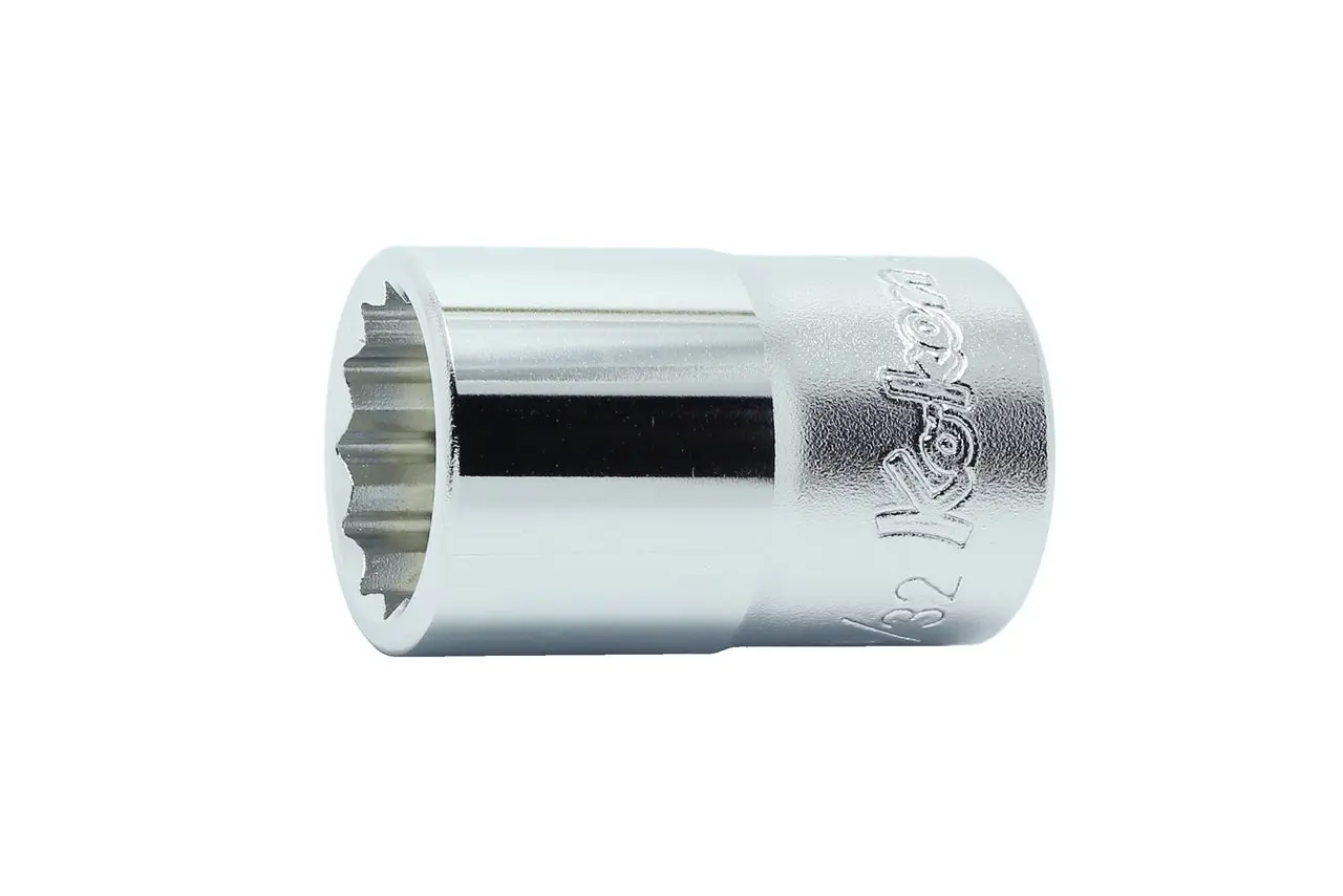 1/2 Sq. Dr. Chrome SAE 12 Point Socket  5/8"